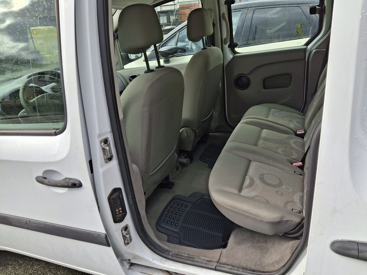 Renault Kangoo Combi PROFESIONAL 1.5 DCI 85 CV foto 4